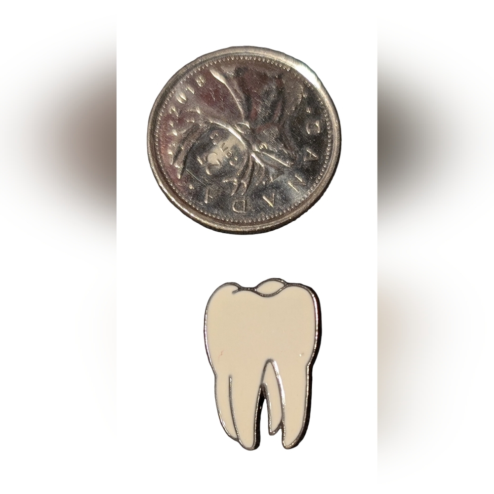 💉🦷⚡ Enamel pin "Tooth Fairy"